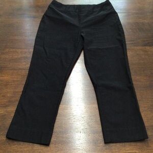 Chicos so slimming crop yoga like pants. Chico’s size 1